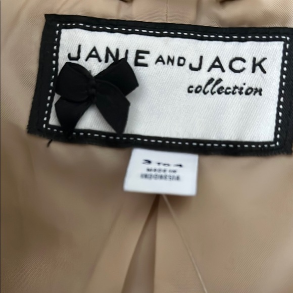 Girl’s 3-4 Janie & Jack Tan Trench Coat nwt - Picture 3 of 5